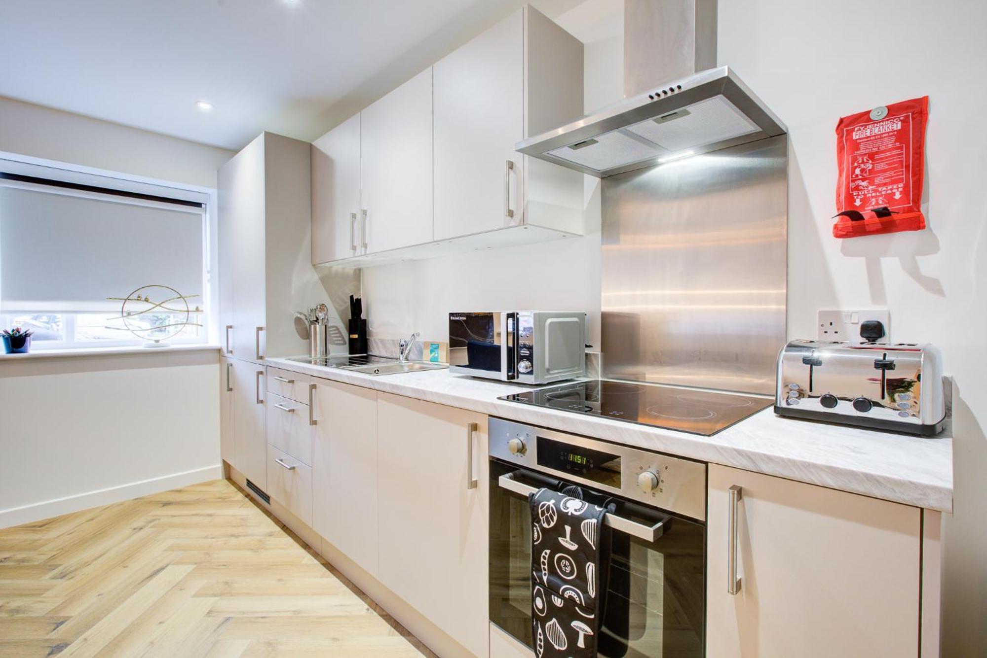 Hybrid Resi - London, Mitcham Close To Tooting And Wimbledon Dış mekan fotoğraf