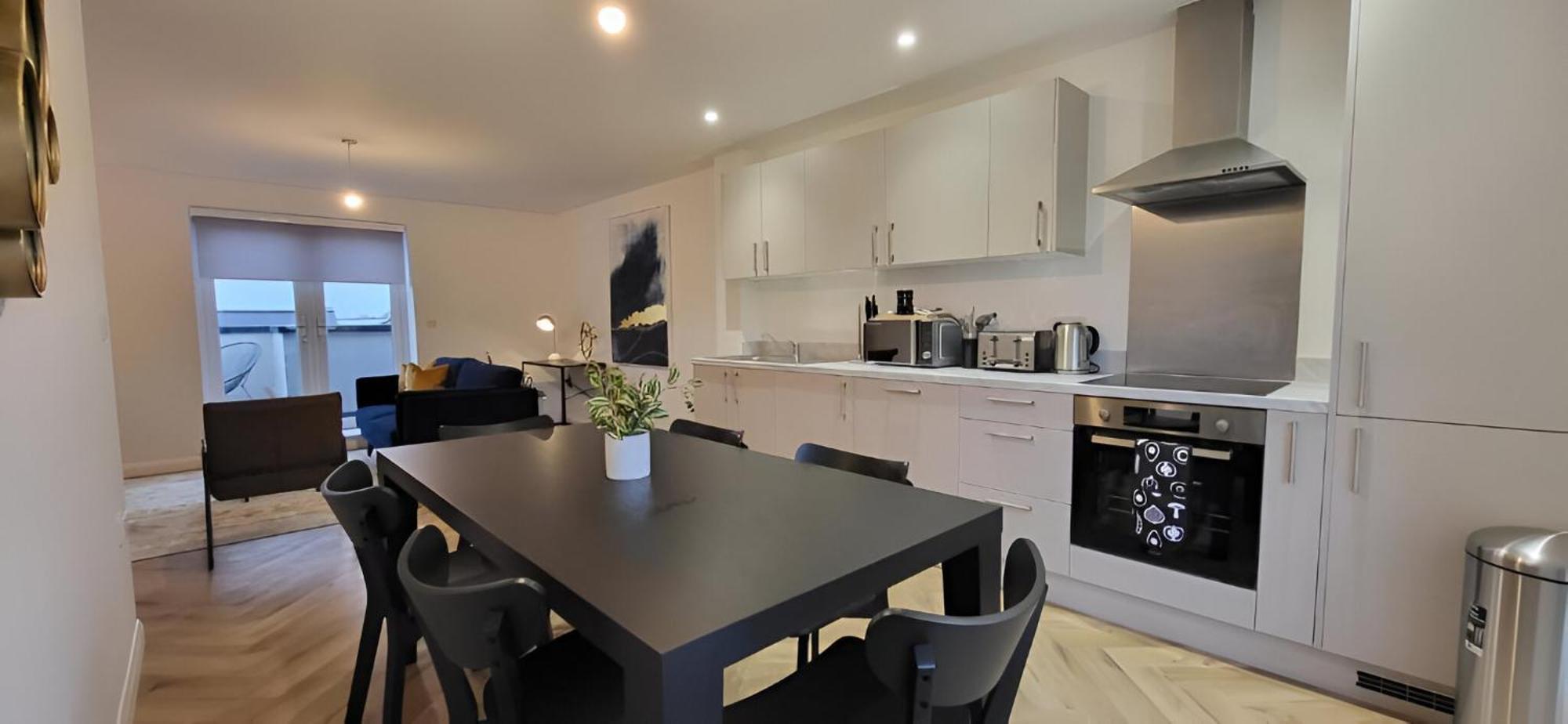 Hybrid Resi - London, Mitcham Close To Tooting And Wimbledon Dış mekan fotoğraf